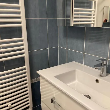 3 Personnes A Avec Acces Direct De Renecros 아파트 *